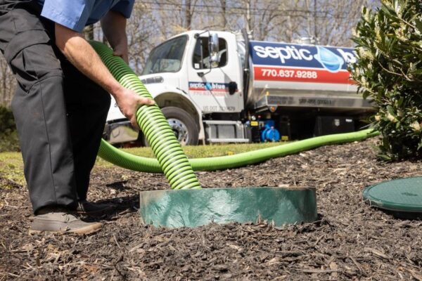 How to Choose the Right Septic Tank Pumping Service