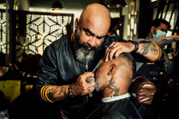 The Science Behind the Perfect Men’s Haircut in Karachi best salon in karachi