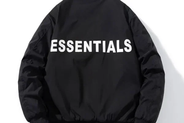 The Power of Essentials: Mastering the Art of Living with What Truly Matters Essentials
