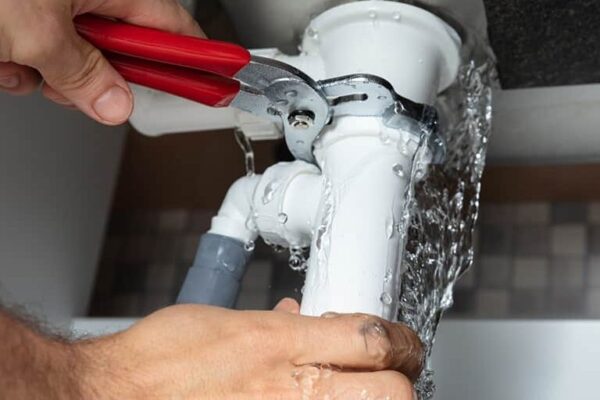 How to Find an Emergency Plumber Fast